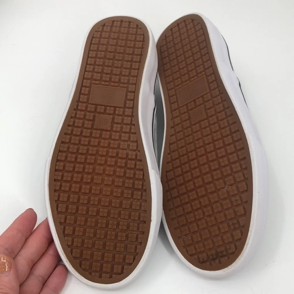 4/$20 NoBO No Boundaries Slip on Tie Dye loafers Size 8.5